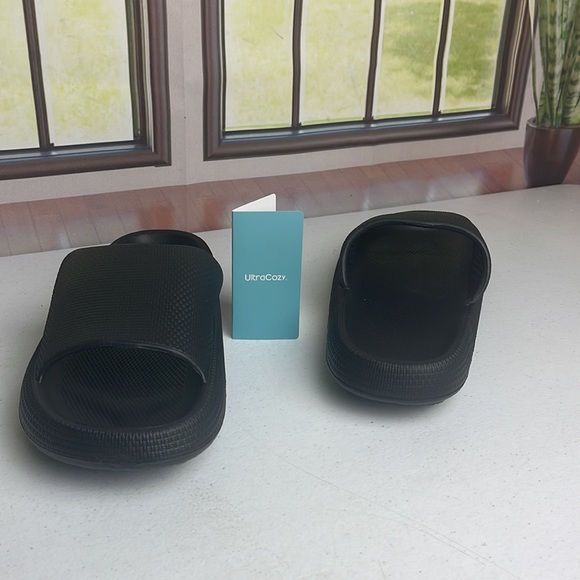 Mesh Beach Comfy Anti-Slip Pillow Slides - Picture 4 of 4